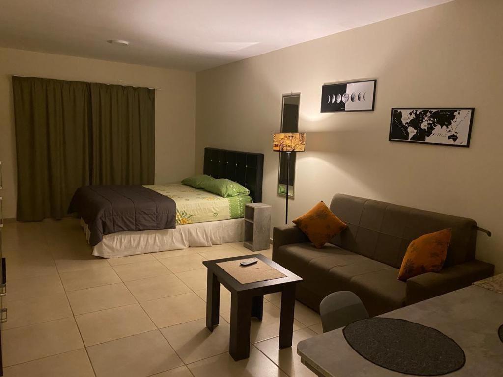 Hermoso Departamento En Avenida Heras, Chaco *